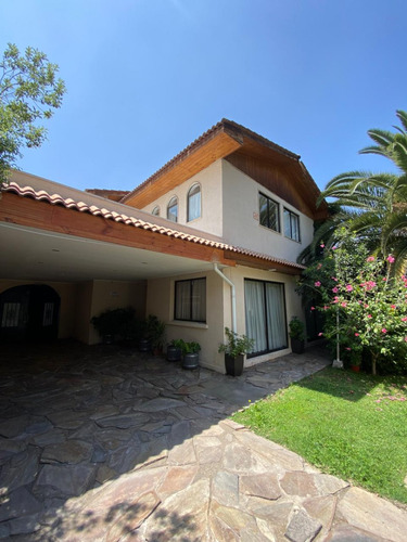 Venta Casa 4D en suite Walk-in cl&oacute;set 3B 2E 1B Parque Bot&aacute;nico - &Ntilde;u&ntilde;oa