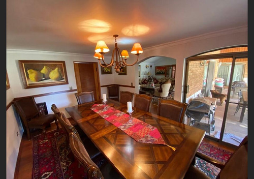 Venta Casa NOSP 5D en suite Walk-in cl&oacute;set 5B 10E 1B Chicureo - Colina