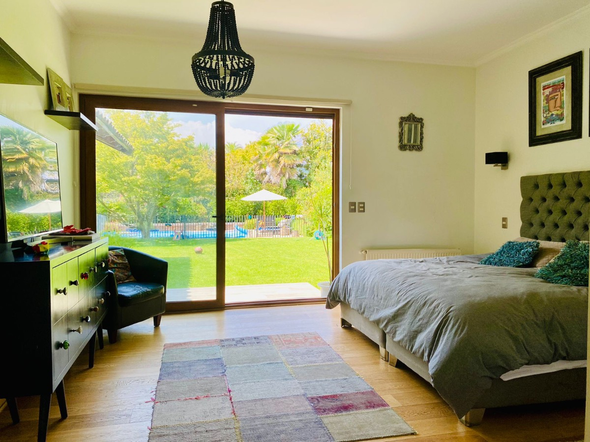 Venta Casa NO 6D en suite Walk-in cl&oacute;set 5B 2E 1Bd Los Dominicos - Las Condes