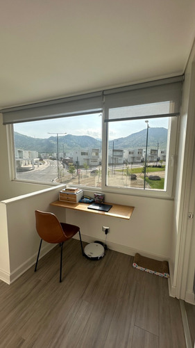 Venta Casa O 3D en suite Walk-in cl&oacute;set 3B 2E 1B Chicureo - Colina