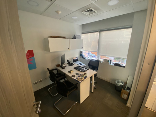 Arriendo Oficina SP 3B 4E 1B Metro Escuela Militar - Las Condes