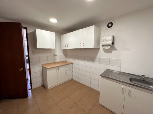 Arriendo Oficina 4B Pedro de Valdivia - Providencia