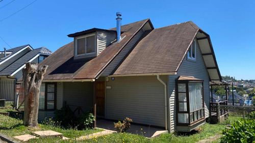 Arriendo Casa 3D 2B 2E 1B Monte Calvario - Puerto Varas