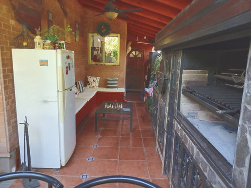 Venta Casa 5D en suite Walk-in cl&oacute;set 4B 2E 1B Chicureo - Colina