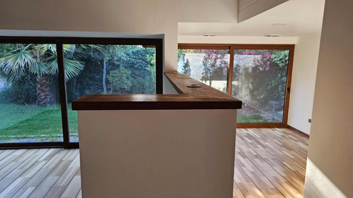 Venta Casa NOSP 5D en suite Walk-in cl&oacute;set 4B 3E Carlos Ossand&oacute;n - La Reina