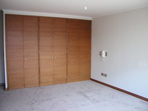 Arriendo Departamento SP 2D 2B 1E 1B Metro Manquehue - Apumanque - Las Condes