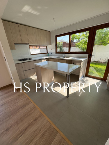 Venta Casa SO 3D en suite Walk-in cl&oacute;set 3B 2E Rotonda Atenas - Las Condes