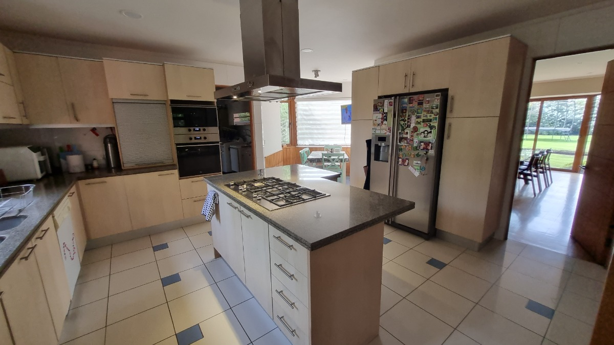 Venta Casa 5D en suite Walk-in cl&oacute;set 5B 5E 1Bd Chicureo - Colina