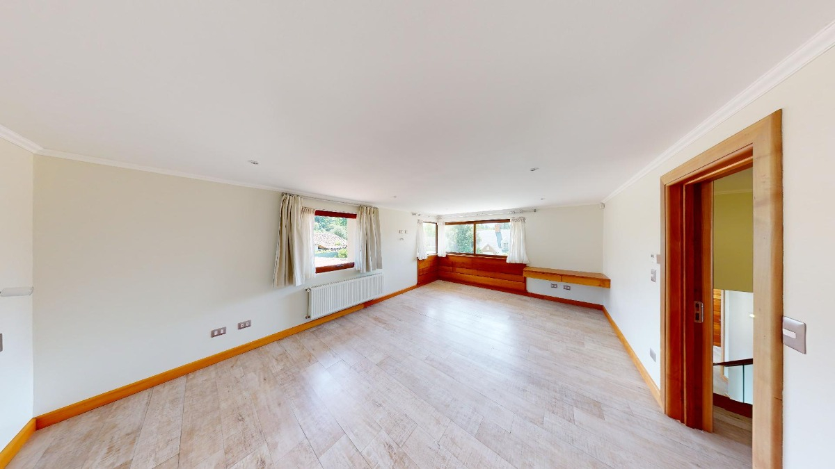 Arriendo Casa NO 3D en suite Walk-in cl&oacute;set 4B 3E 1Bd La Dehesa - Lo Barnechea