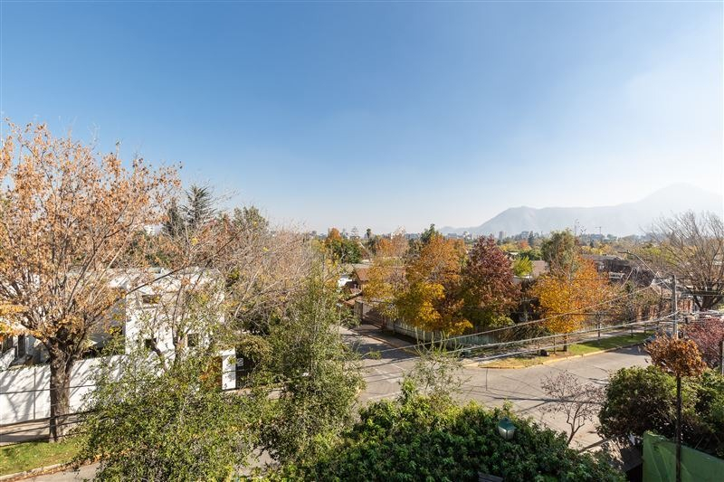 Venta Casa NP 5D en suite Walk-in cl&oacute;set 4B 2E 1Bd Los Dominicos - Las Condes