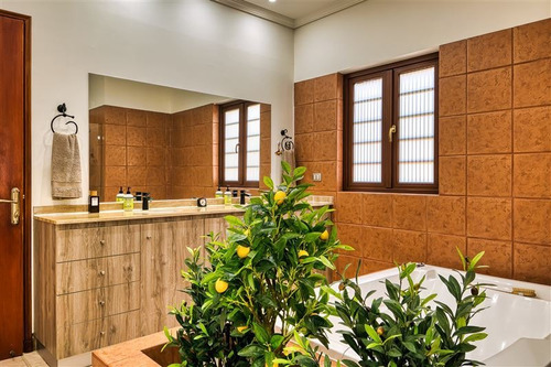 Venta Casa SP 6D en suite Walk-in cl&oacute;set 7B 5E 1B Chicureo - Colina