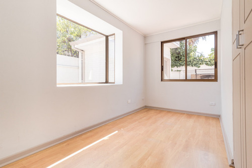 Venta Casa NP 4D 3B 4E Rotonda Atenas - Las Condes