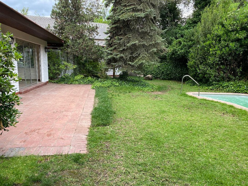 Arriendo Casa 4D en suite Walk-in cl&oacute;set 4B 2E 1B San Carlos de Apoquindo - Las Condes