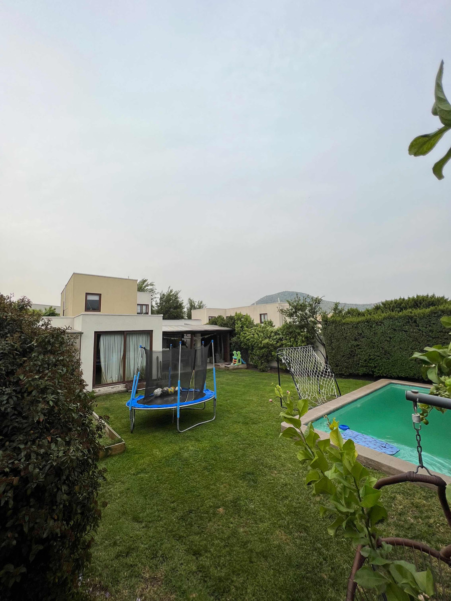 Venta Casa 4D 4B 2E Chicureo - Colina