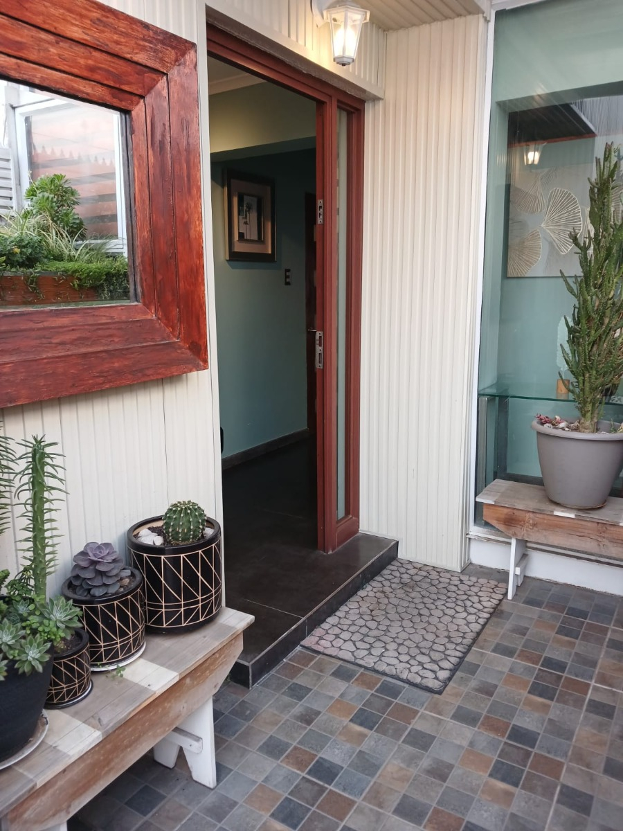 Venta Casa P 4D en suite 4B 1E 2Bd Metro Hernando de Magallanes - Las Condes