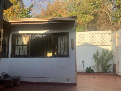 Venta Casa NO 4D en suite 3B 3E 1B Estadio Manquehue - Vitacura