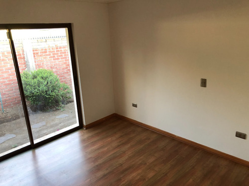 Venta Casa NOSP 5D en suite Walk-in cl&oacute;set 4B 3E Carlos Ossand&oacute;n - La Reina