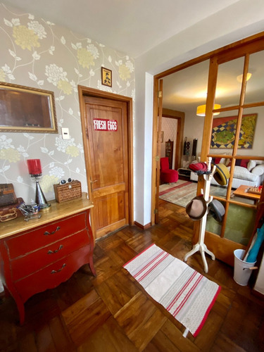 Venta Casa NO 4D Walk-in cl&oacute;set 2B 1E 1B Barrio El Golf - Las Condes