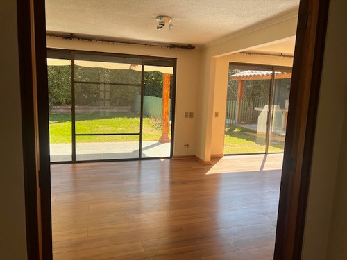 Arriendo Casa NO 6D en suite Walk-in cl&oacute;set 6B 6E 2B San Carlos de Apoquindo - Las Condes