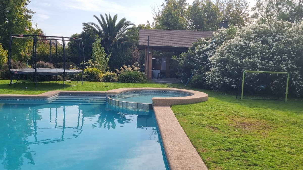 Venta Casa 5D en suite Walk-in cl&oacute;set 5B 5E 1Bd Chicureo - Colina