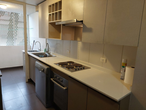 Arriendo Departamento NO 3D en suite Walk-in cl&oacute;set 2B 1E Campus Oriente - Providencia