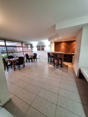 Arriendo Departamento 2D en suite Walk-in cl&oacute;set 2B 1E 1B Metro Manquehue - Apumanque - Las Condes