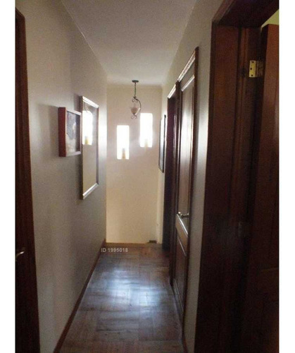 Venta Casa NO 4D Walk-in cl&oacute;set 2B 1E 1B Barrio El Golf - Las Condes