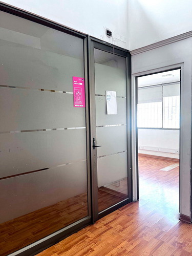 Propiedad Con Galp&oacute;n, Oficinas, Cercana Al Metro. Trif&aacute;sica.