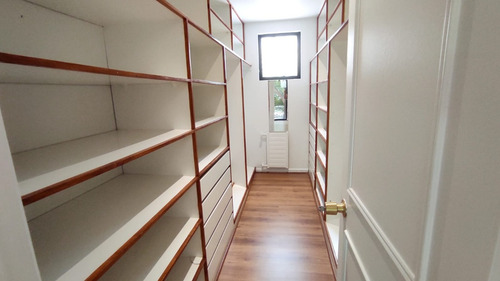 Arriendo Casa N 5D en suite Walk-in cl&oacute;set 4B 3E 2B La Dehesa - Lo Barnechea