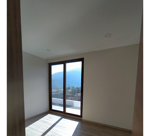 Arriendo Casa NO 4D en suite Walk-in cl&oacute;set 5B 4E 1B Chicureo - Colina