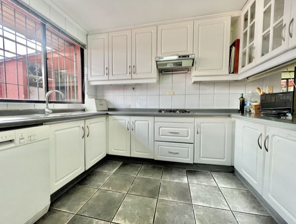 Venta Casa NO 6D 5B 5E 1Bd Santa Mar&iacute;a de Manquehue - Vitacura