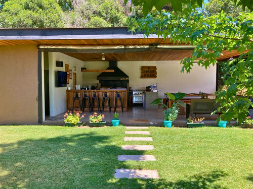 Venta Casa NO 6D en suite Walk-in cl&oacute;set 7B 2E 2B Chicureo - Colina