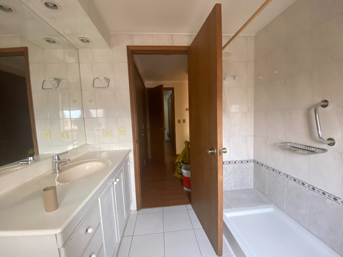 Venta Departamento NOSP 4D en suite Walk-in cl&oacute;set 4B 2E 1B Rotonda Atenas - Las Condes