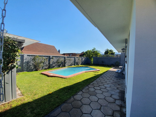 Venta Casa NOSP 5D en suite 3B 2E 1B Los Dominicos - Las Condes