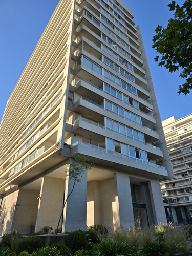 Arriendo Departamento 2D en suite Walk-in cl&oacute;set 2B 1E 1B Parque Arauco - Las Condes