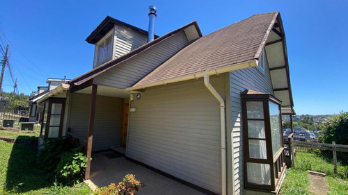 Arriendo Casa 3D 2B 2E 1B Monte Calvario - Puerto Varas