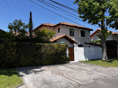 Venta Casa 4D en suite Walk-in cl&oacute;set 4B 2E 1B Rotonda Atenas - Las Condes