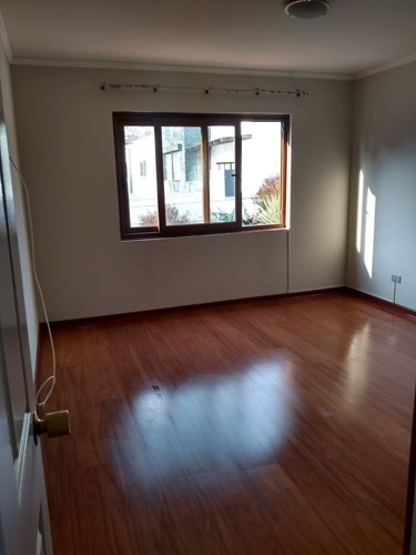 Arriendo Casa NO 4D en suite 3B 3E 2B Estadio Croata - Vitacura