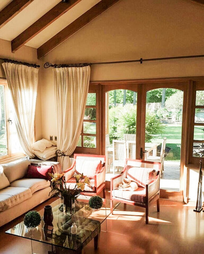 Venta Casa NO 6D en suite Walk-in cl&oacute;set 4B 4E 1B Chicureo - Colina