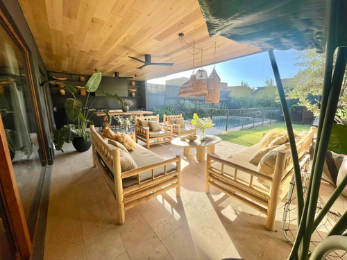 Venta Casa NP 3D 3B 4E Chicureo - Colina