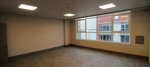 Bodega Comercial Nuevas Y De Gran Altura Para Almacenamiento