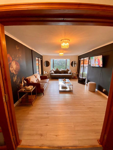 Arriendo Casa 5D 3B 1E 1B Los Dominicos - Las Condes