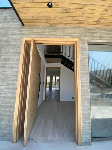 Arriendo Casa 5D 5B 3E 1B Chicureo - Colina