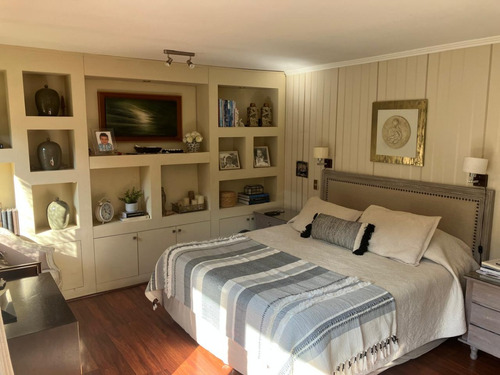 Arriendo Casa O 5D en suite Walk-in cl&oacute;set 3B 2E 2B San Carlos de Apoquindo - Las Condes
