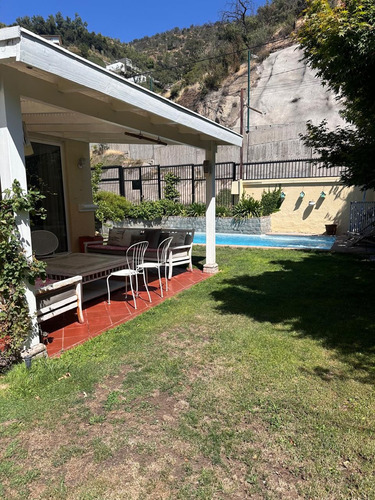 Venta Casa NOSP 6D en suite Walk-in cl&oacute;set 5B 2E El Array&aacute;n - Lo Barnechea