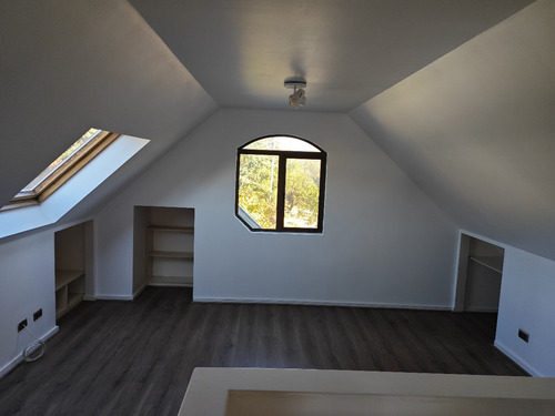 Arriendo Casa NOSP 5D en suite Walk-in cl&oacute;set 4B 3E 2B San Carlos de Apoquindo - Las Condes