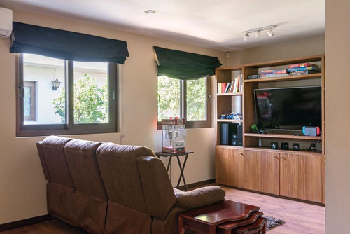 Venta Casa NOSP 5D en suite Walk-in cl&oacute;set 6B 3E 2B Los Dominicos - Las Condes