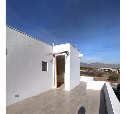 Arriendo Casa NO 4D en suite Walk-in cl&oacute;set 5B 4E 1B Chicureo - Colina