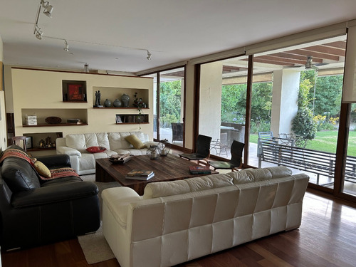 Arriendo Casa NP 5D en suite Walk-in cl&oacute;set 8B 5E 2B Chicureo - Colina