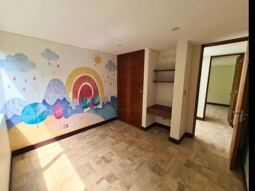 Venta Casa SO 5D en suite Walk-in cl&oacute;set 5B 3E 1B Chicureo - Colina